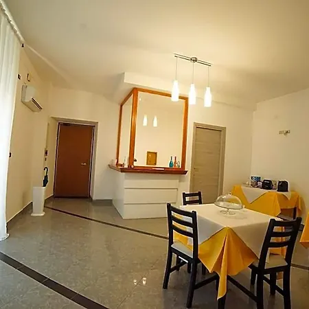 Central Home B&B Bed & Breakfast Cosenza