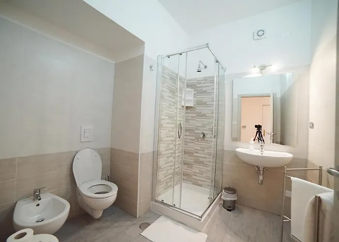 לינה וארוחת בוקר Central Home B&B 3*